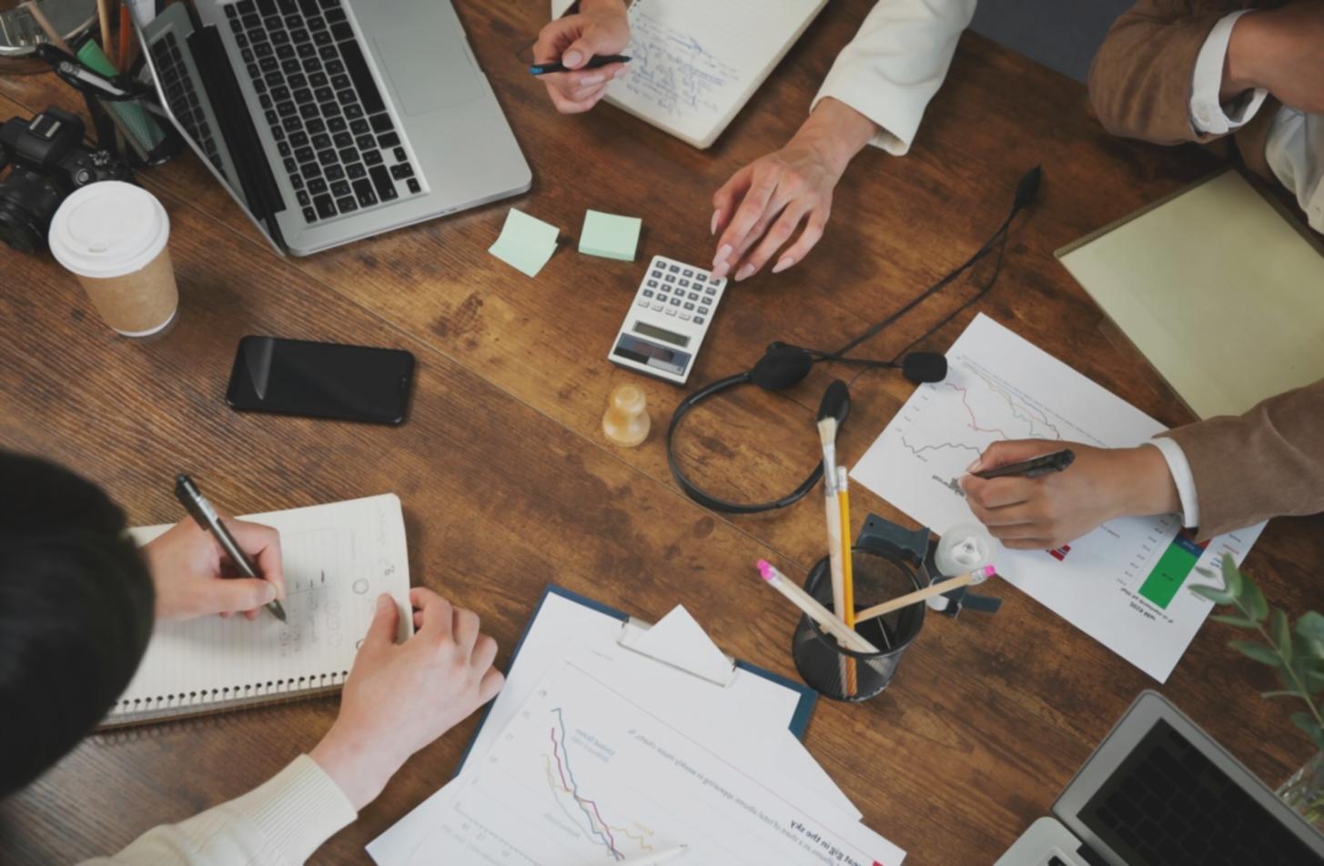 Infographie des étapes de transformation financière